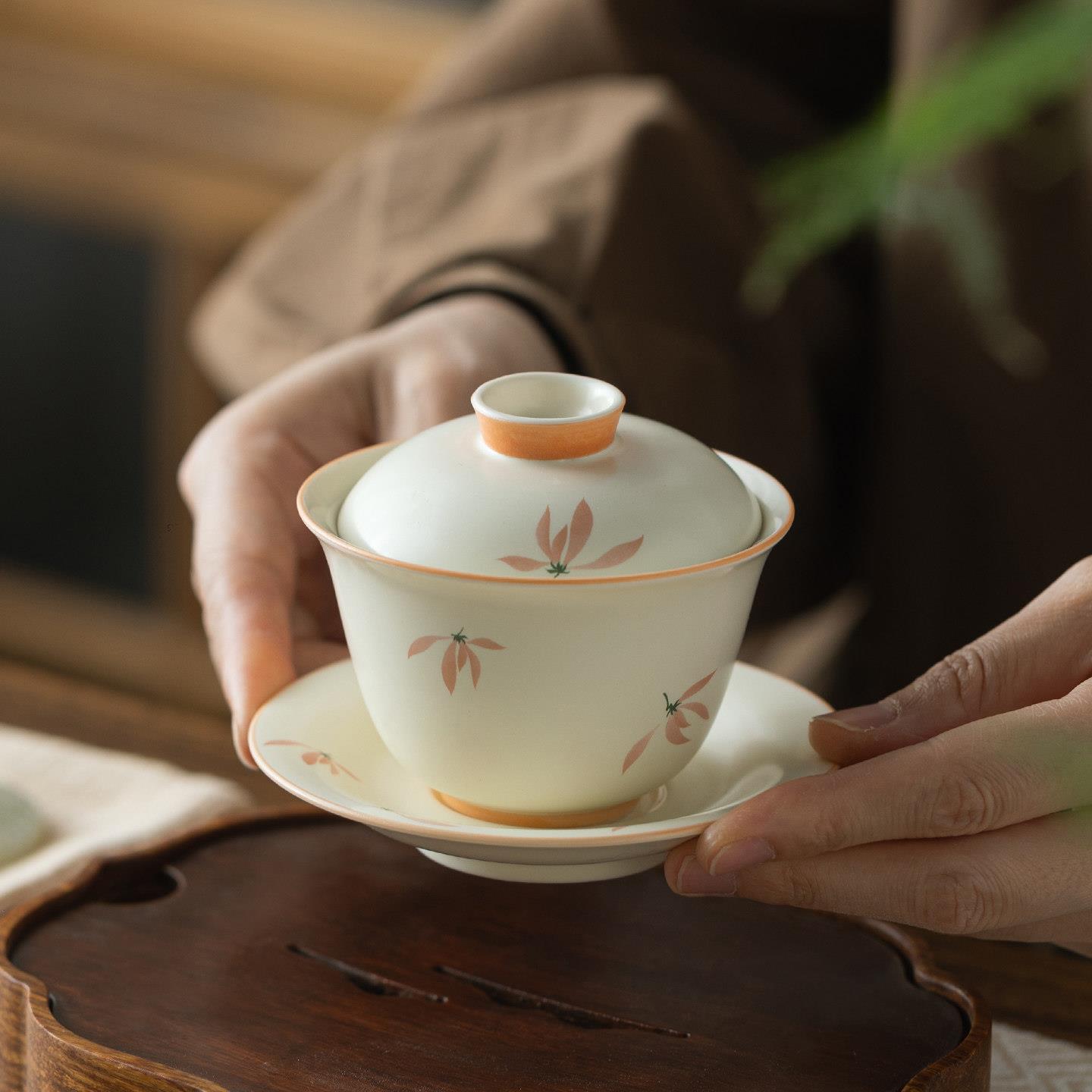 米黄陶瓷三才盖碗泡茶杯单个家用功夫茶具小茶碗便携式一盖碗两杯