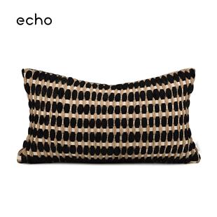 呼应黑色米色覆古怀旧简单Wabi 样板房手工编织床和早餐 Sabi风格