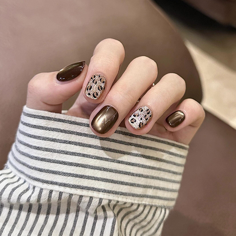 植兔焦糖棕美拉德穿戴甲手工短款豹纹猫眼显白美甲高级感成品贴片,彩妆/香水/美妆工具,穿戴甲/甲片,淘宝优惠券,粉丝福利购,淘宝优惠卷