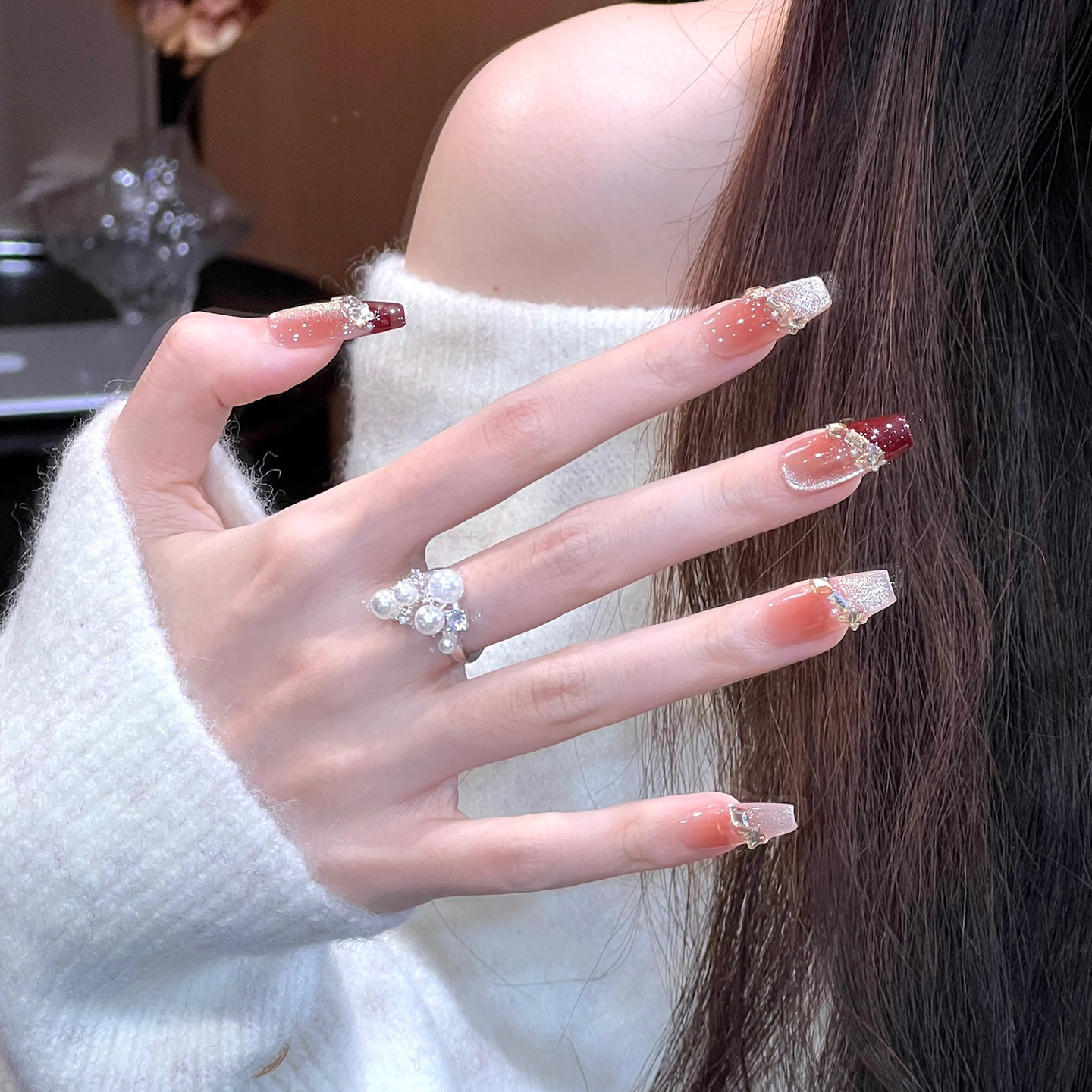 植兔穿戴甲中长款法式腮红色香槟碎钻显白美甲猫眼婚纱高级感贴片