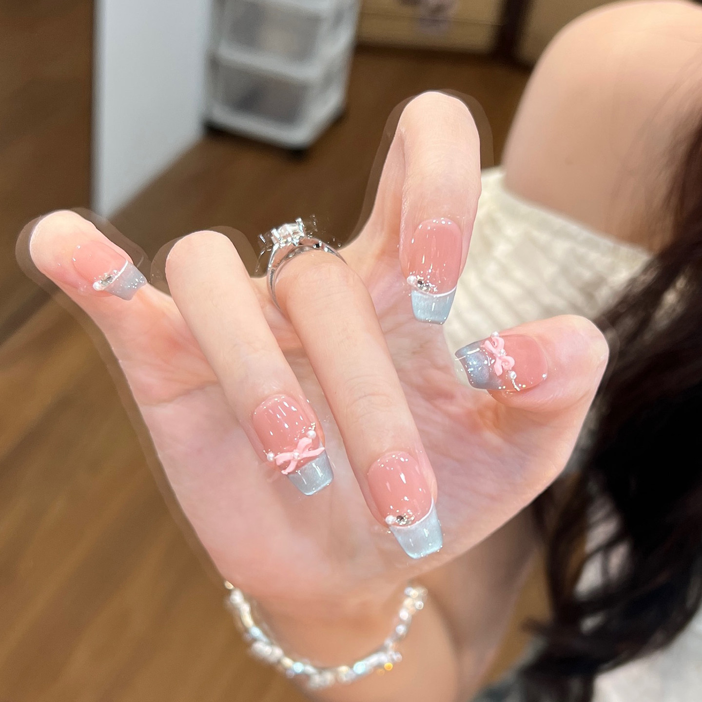 植兔手工穿戴甲2025新款法式芭蕾风蝴蝶结裸色猫眼高级感美甲贴片,彩妆/香水/美妆工具,穿戴甲/甲片,淘宝优惠券,粉丝福利购,淘宝优惠卷