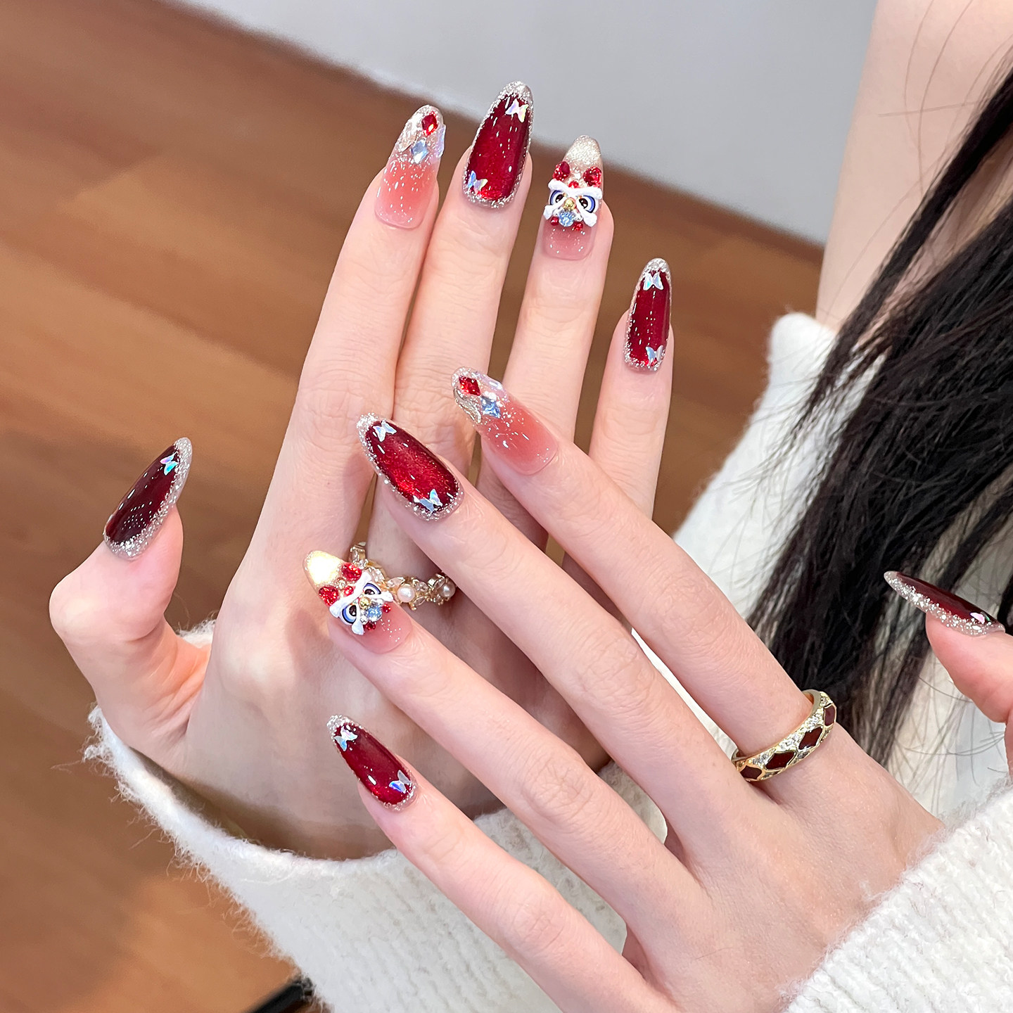 植兔红色醒狮穿戴甲中长款2026新年款爆闪猫眼美甲轻奢高级感贴片,彩妆/香水/美妆工具,穿戴甲/甲片,淘宝优惠券,粉丝福利购,淘宝优惠卷