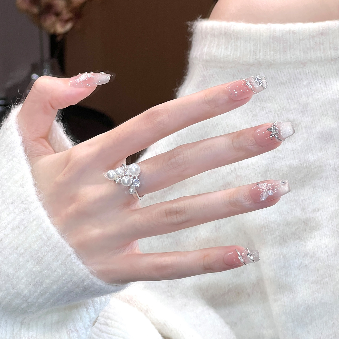 植兔穿戴甲中长款冰透裸色腮红蝴蝶爆闪猫眼显白美甲精致短甲贴片,彩妆/香水/美妆工具,穿戴甲/甲片,淘宝优惠券,粉丝福利购,淘宝优惠卷