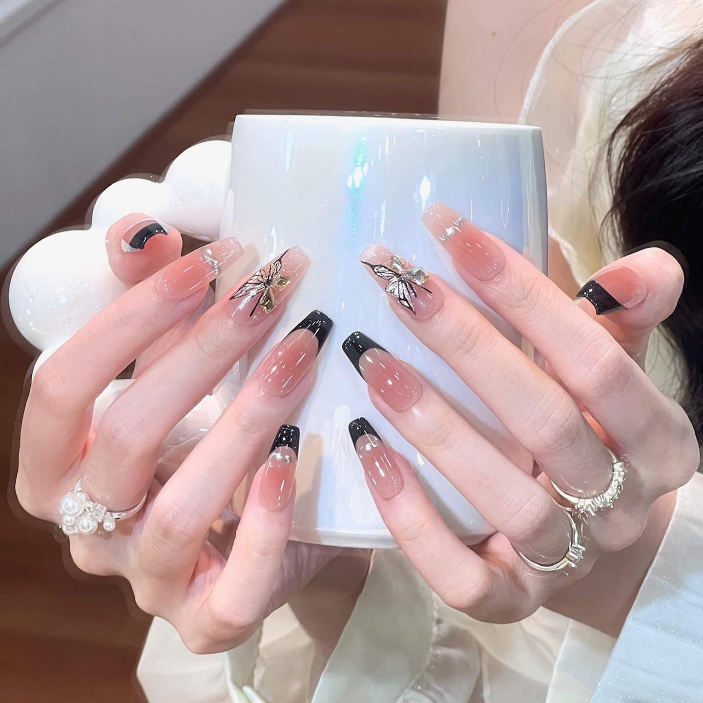 植兔穿戴甲中长款法式黑色烫金蝴蝶高级感裸色腮红显白美甲手工甲,彩妆/香水/美妆工具,穿戴甲/甲片,淘宝优惠券,粉丝福利购,淘宝优惠卷