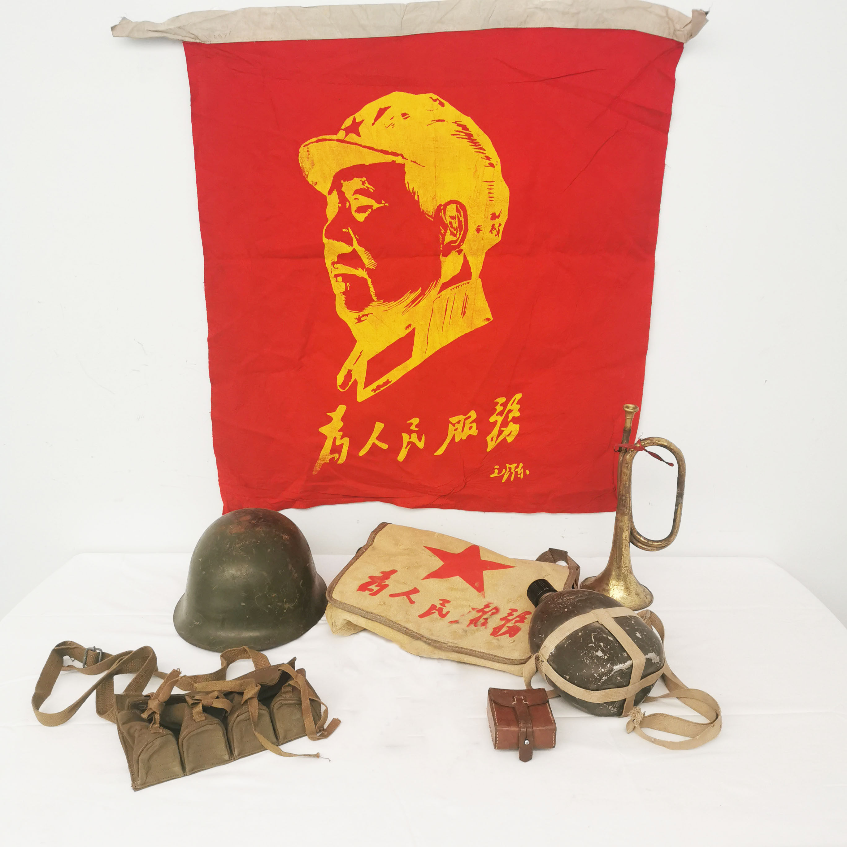 红色文化抗美援朝老物件行军壶冲锋号钢盔复古怀旧影视道具摆件