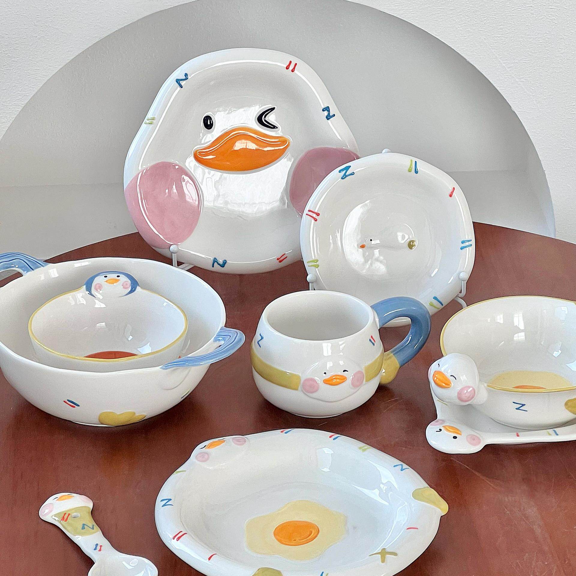 躺平鸭萌萌餐具套装可爱家用陶瓷米饭碗浮雕釉下彩汤盘大汤碗水杯