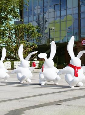 户外网红卡通抽象兔子雕塑玻璃钢动物摆件售楼部园林景观草坪装饰