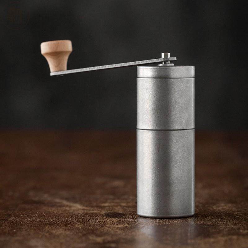 小型磨豆机不锈钢咖啡豆研磨器手动覆古磨豆磨粉器钢芯手摇可调节