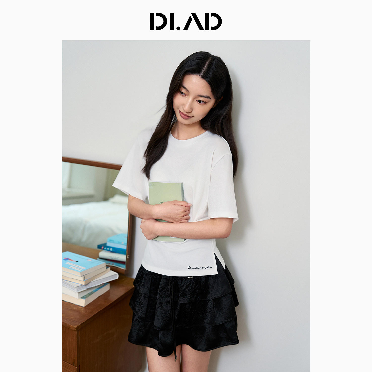 DI.AD 26夏季扭结收腰简约百搭舒适正肩短袖T恤女DB632323T2