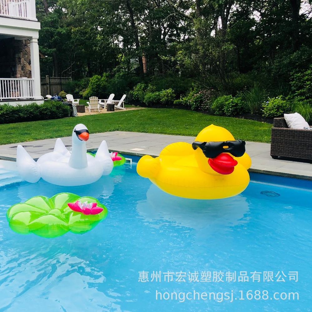 源头厂家售卖充气大黄鸭/充气墨镜大黄鸭子/充气浮排/儿童坐骑