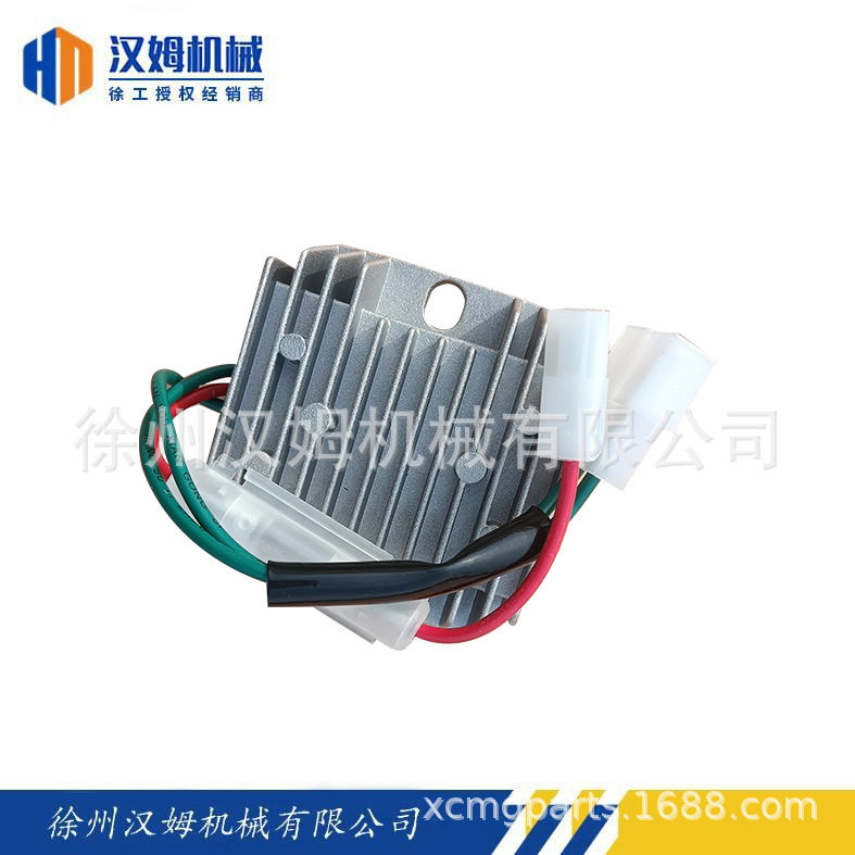 徐工压路机860117657 10701701500101发电机调节器CF186F(备件)