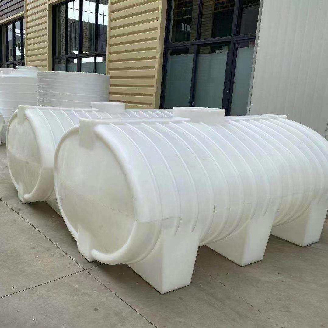 直销加厚500L,800L,1吨，2吨3吨工业运输卧式运输储蓄水塔桶