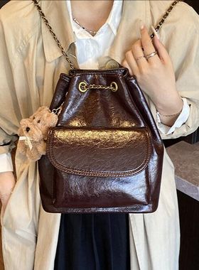 BENL高品质女士双肩包PU软皮休闲束口链条包大容量时尚出行背包