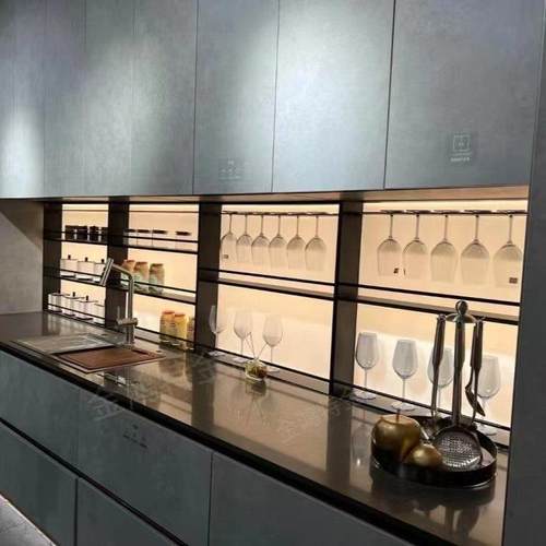 不锈钢发光背板餐边柜厨房收纳柜调料柜极简发光展示置物架定制