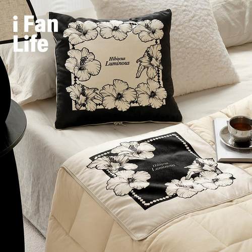 范店莱奥妮抱枕被子二合一办公室折叠午睡枕头毯子两用车载空调被