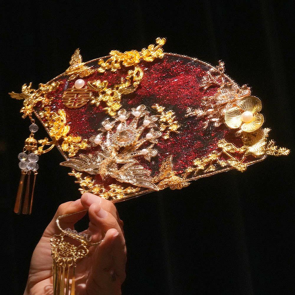 冯银婷原装礼服红色婚礼扇子古风秀和中国婚礼新娘团扇子手工完成