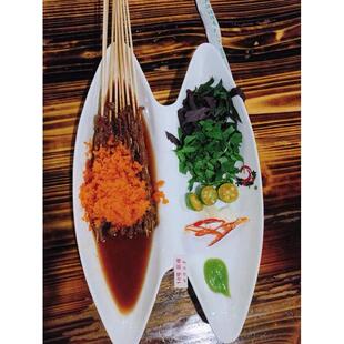 柳州喜辣烧烤鱼卵生牛双格拼盘子烧烤火锅涮菜铁锅炖配菜密胺餐具