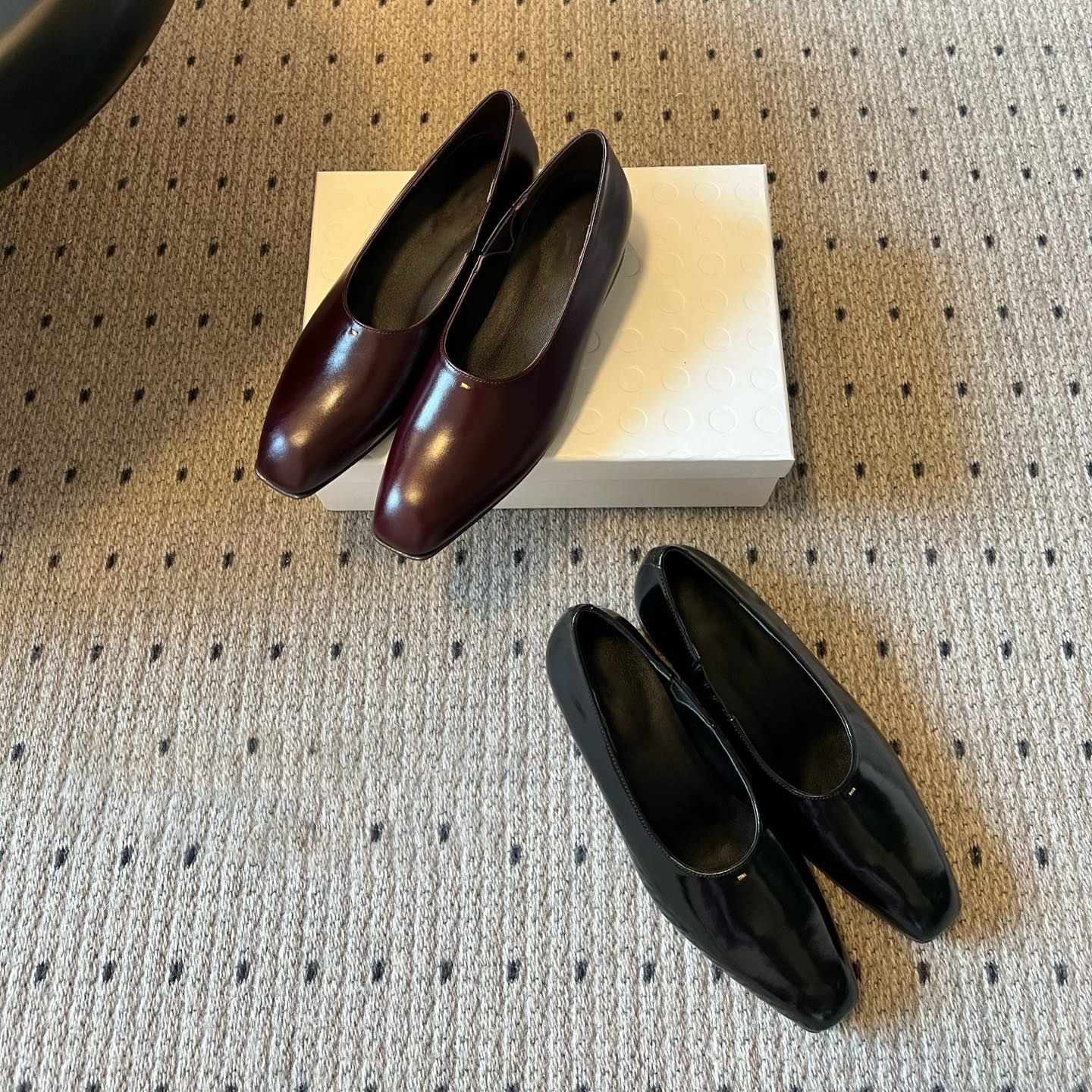 真皮高定方头低底亮面皮乐福女鞋