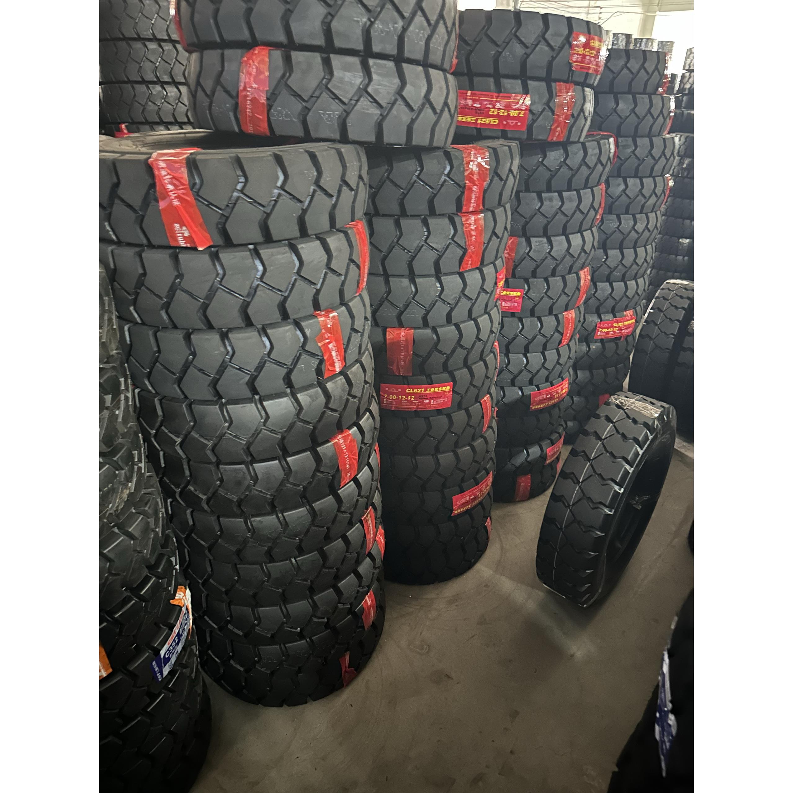 朝阳叉车充气轮胎650-10/28*9-15/8.15-15CL621花纹3-3.5吨前后轮