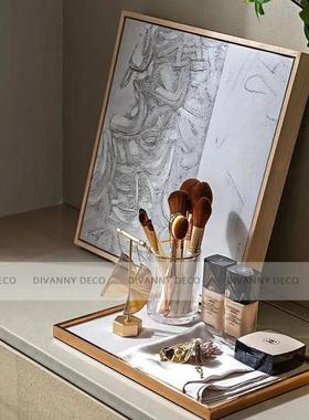 样板房主卧梳妆台饰品组合衣帽间饰品摆件套装化妆刷护肤品道具