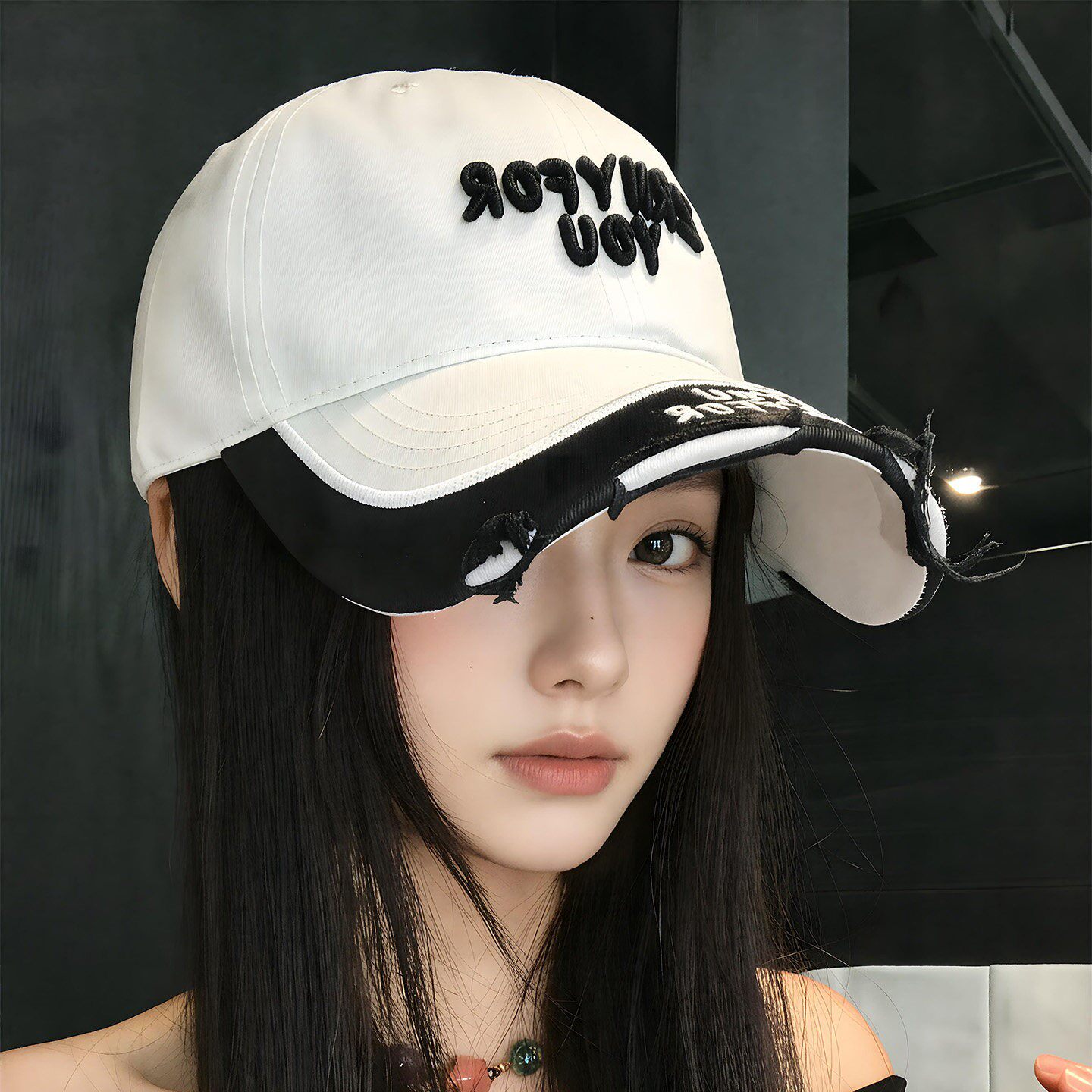 韩系字母刺绣破洞棒球帽子女款2026新款宽帽檐大脸显脸小鸭舌帽男