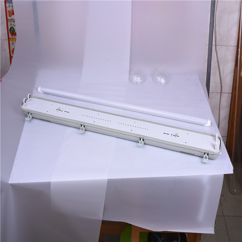 T8 9W LED三防灯AC24V  DC24V AC36V