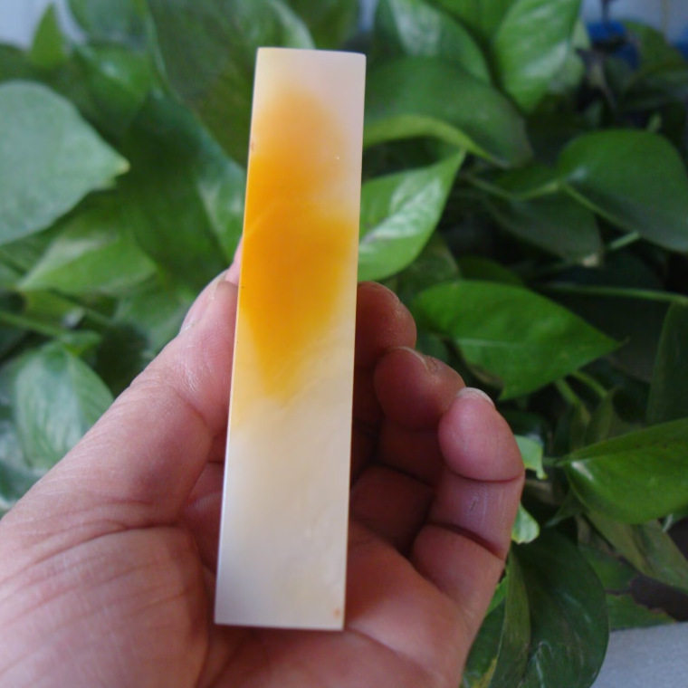 寿山石巧色老挝北部黄2*2*9.9细腻通透色泽漂亮素章正方印章配盒