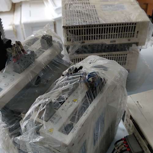 {议价}驱动器750W,LXM23CU07M3X便宜处理，