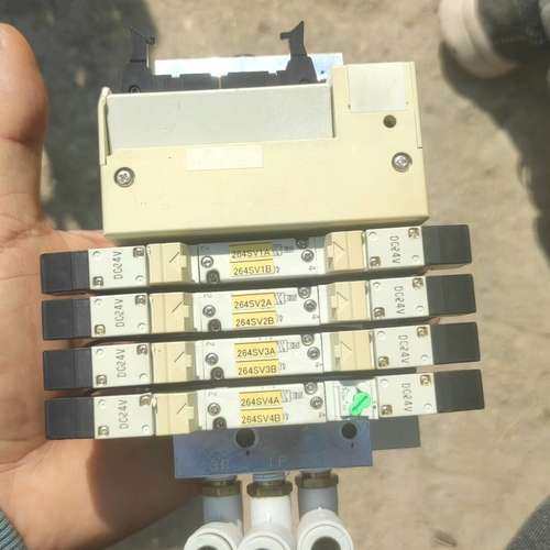 {议价}CKD 4GB129－A2N电磁阀，共四组阀岛,整个450