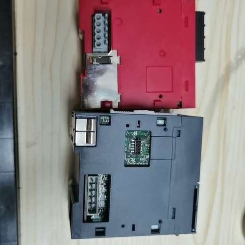 {议价}PLC   型号:L02CPU-CM ，功能正常，实图拍