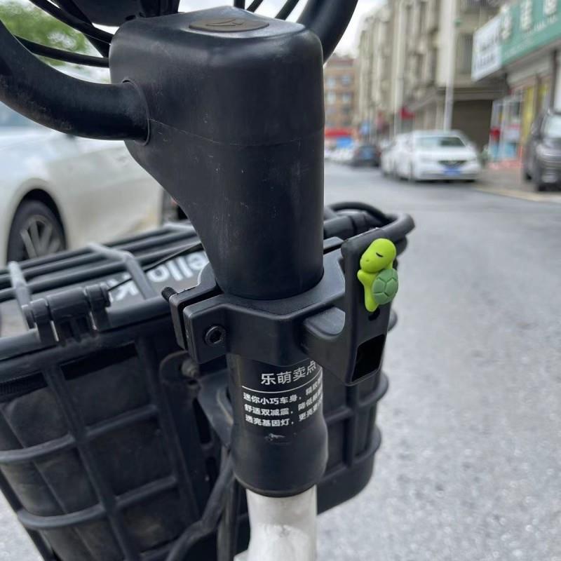 新款电动车挂钩踏板摩托电瓶滑板单车自行车挂物钩锁扣改装零配件