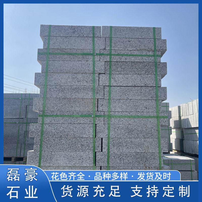 花岗岩路沿石灰麻路边石大理石路缘石芝麻黑路侧石道路铺设路牙石图片