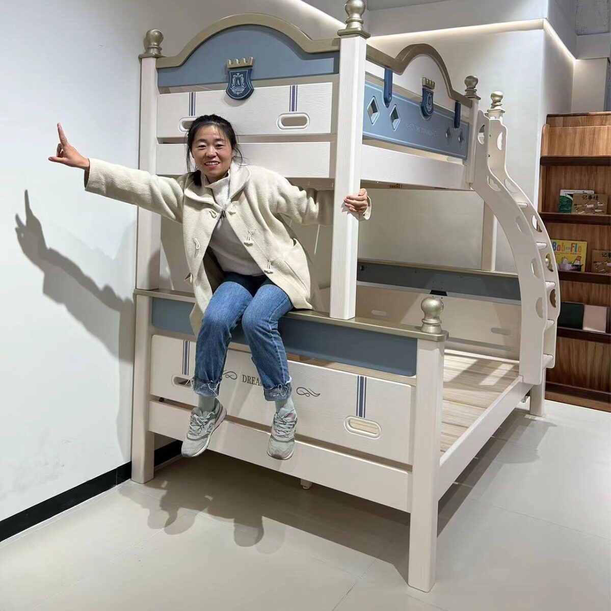 樱桃木全实木儿童上下床