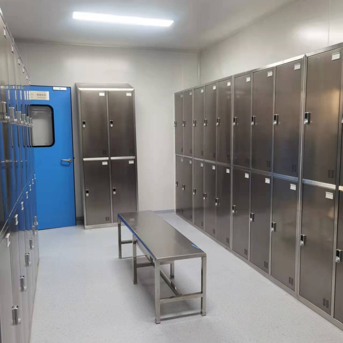 北京更衣柜-药厂用GMP级不锈钢密码锁更衣柜专业生产厂家