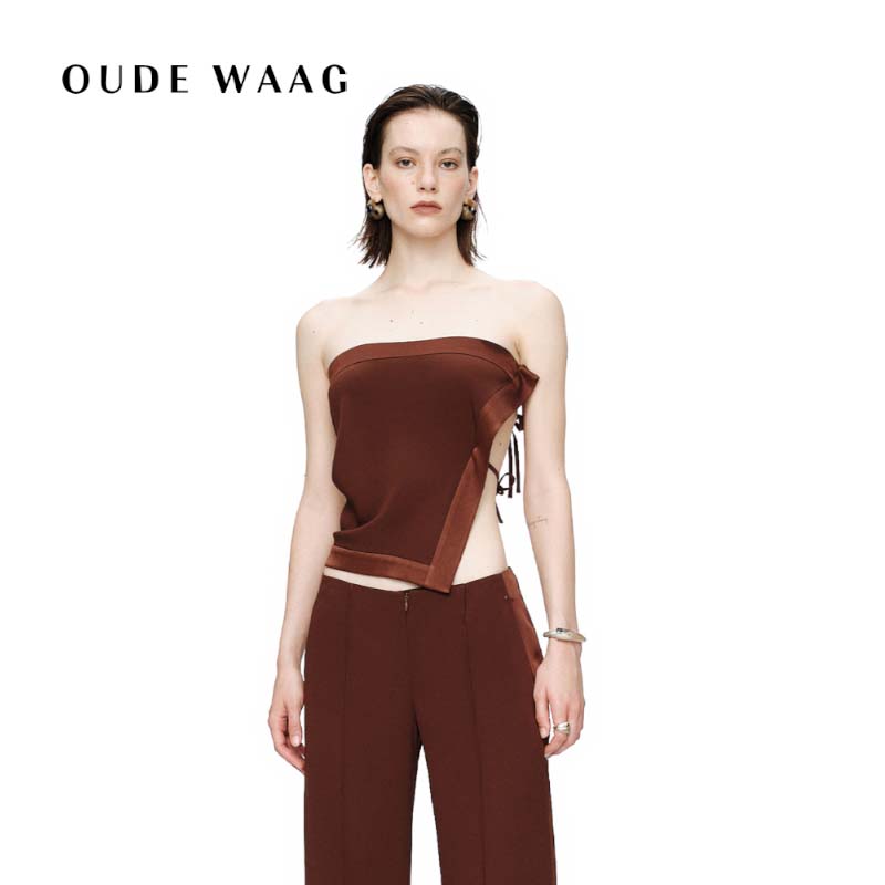 OUDE WAAG 25秋冬新款 简约松弛独特飞毯抹胸上衣