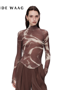 OUDE WAAG 25秋冬新款 简约柔软亲肤连肩袖抽象印花螺纹上衣