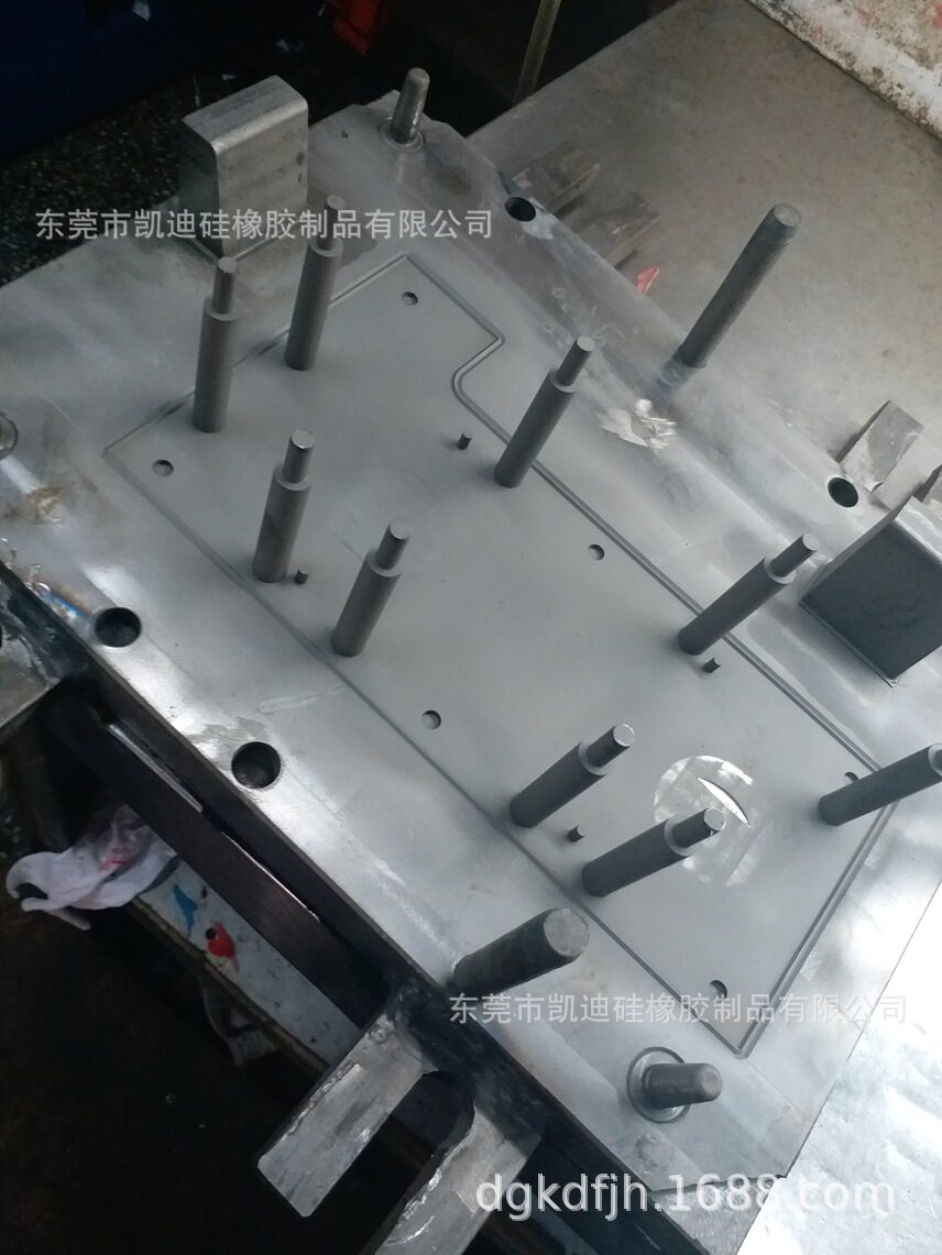 硅胶软管包胶 灯具灯饰软管 可弯曲定型硅胶支架 硅胶模具 橡胶杆