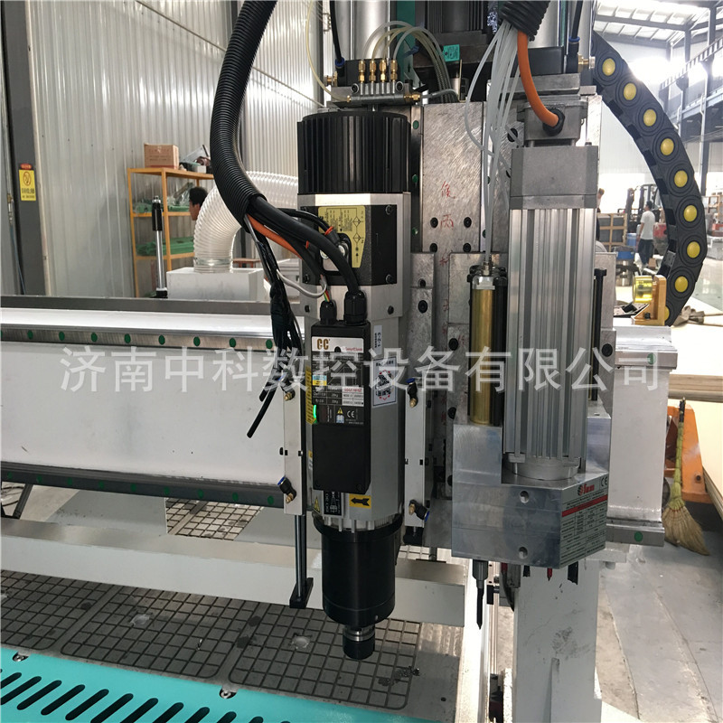橱柜衣柜板式家具生产流水线全自动上下料装置贴标功能开料机定金