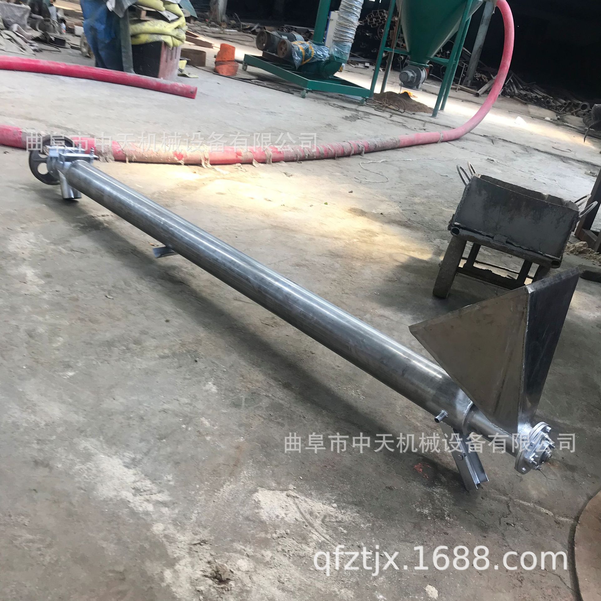 搅拌站螺旋输送机干沙砂浆图片