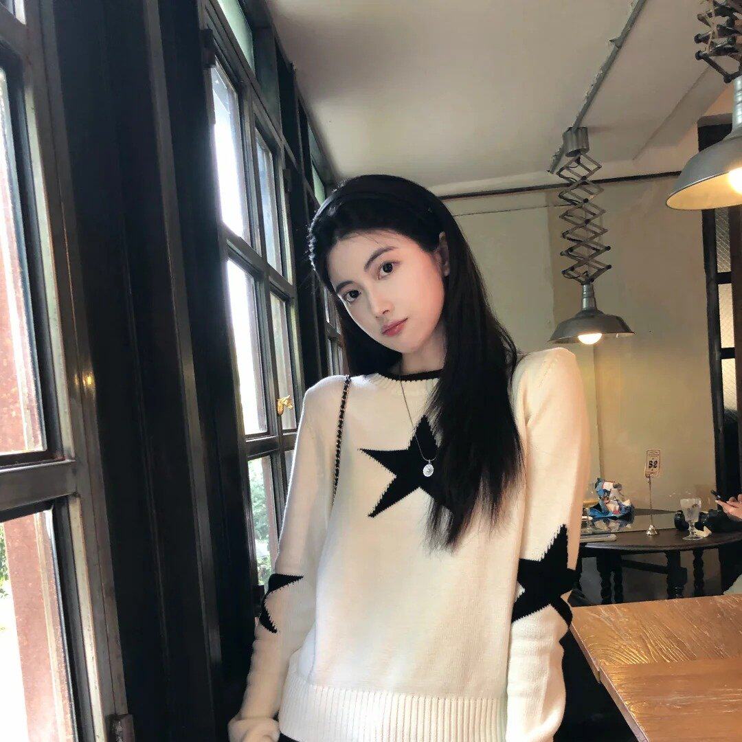 小众设计圆领毛衣女秋冬2026新款宽松显瘦休闲百搭针织衫