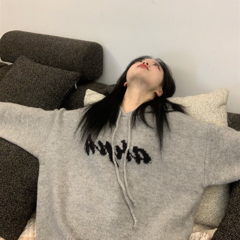 日系复古慵懒风连帽毛衣女秋冬外穿设计感小众oversize针织衫外套