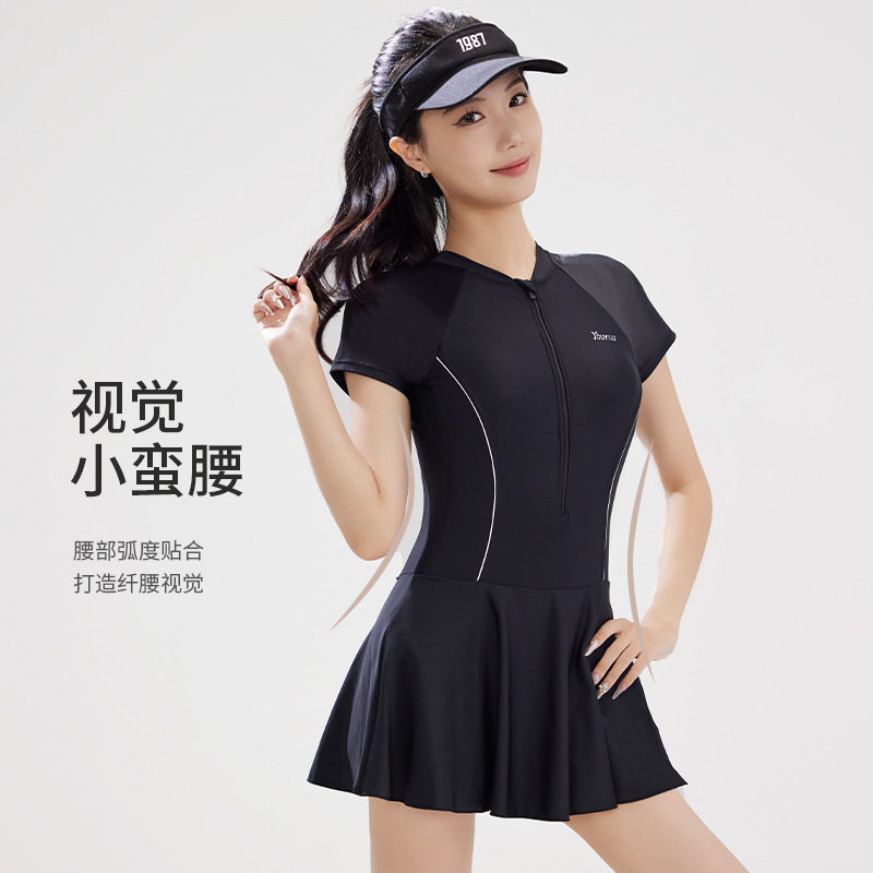 泳衣女款连体游泳衣2026新款夏季时尚专业遮肚显瘦保守大码泳装