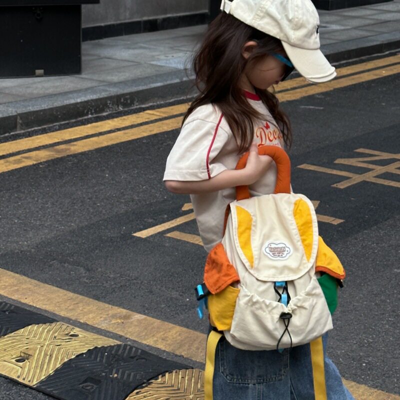 新款时尚拼色儿童男孩女孩双肩包女大容量超轻户外出游包亲子背包