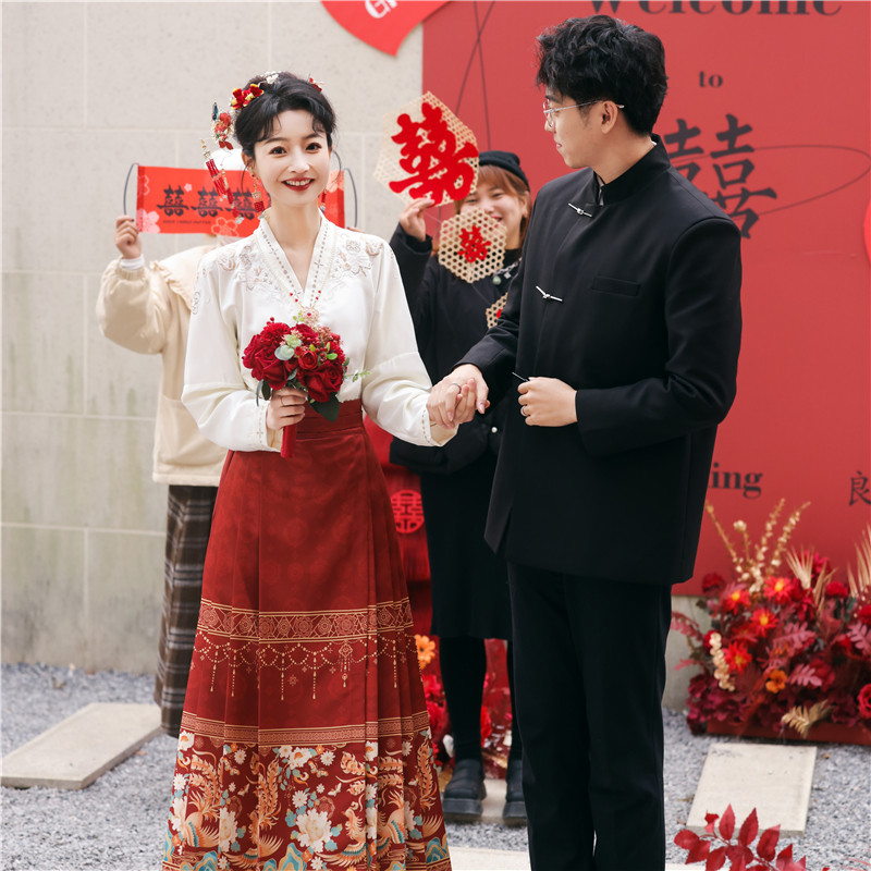 新中式敬酒服旗袍马面裙套装2023新款新娘订婚礼服裙女高级感冬季