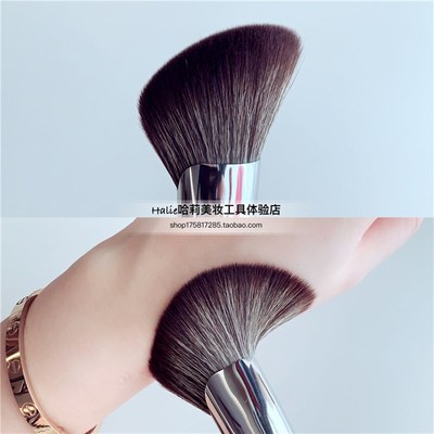 修容绝绝子!自用款镰刀修容刷超软毛阴影刷脸部轮廓化妆刷侧影刷