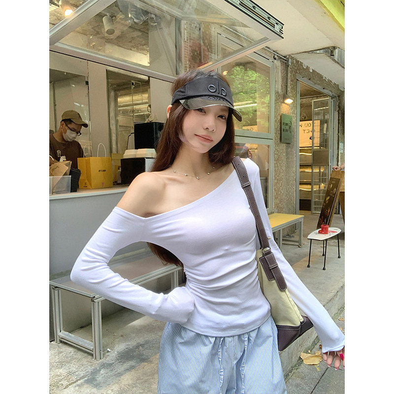 纯欲风性感斜肩纯色长袖T恤女秋季收腰显瘦百搭露肩上衣