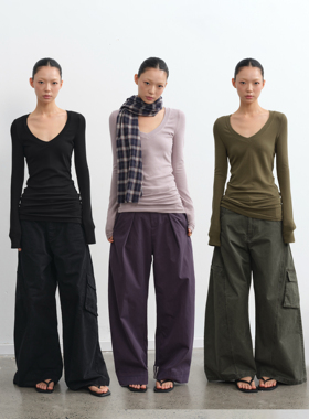 LINY LIBERTY 25AW 设计感纯色V领修身打底衫女长袖T恤显瘦上衣