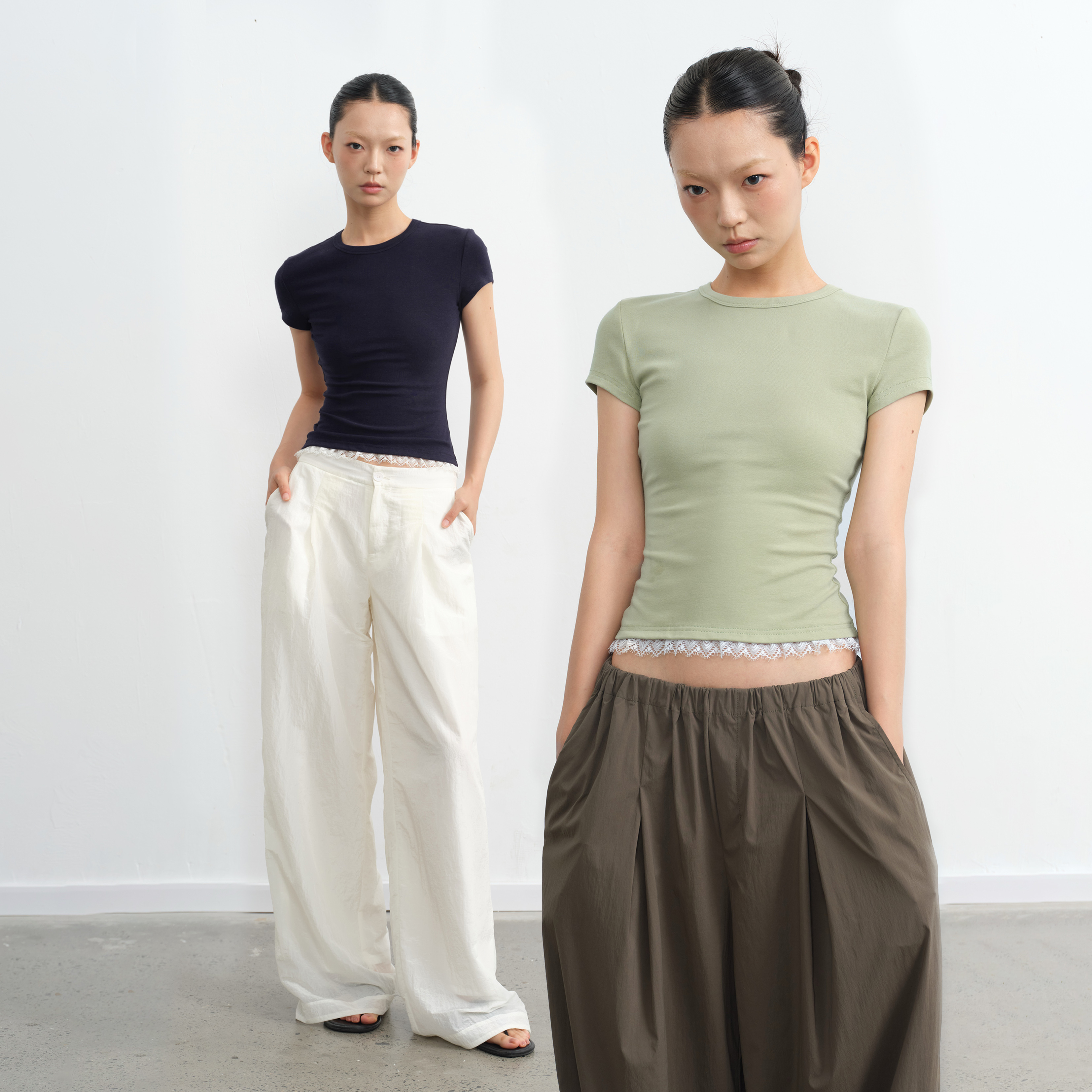 设计感纯色正肩短袖T恤