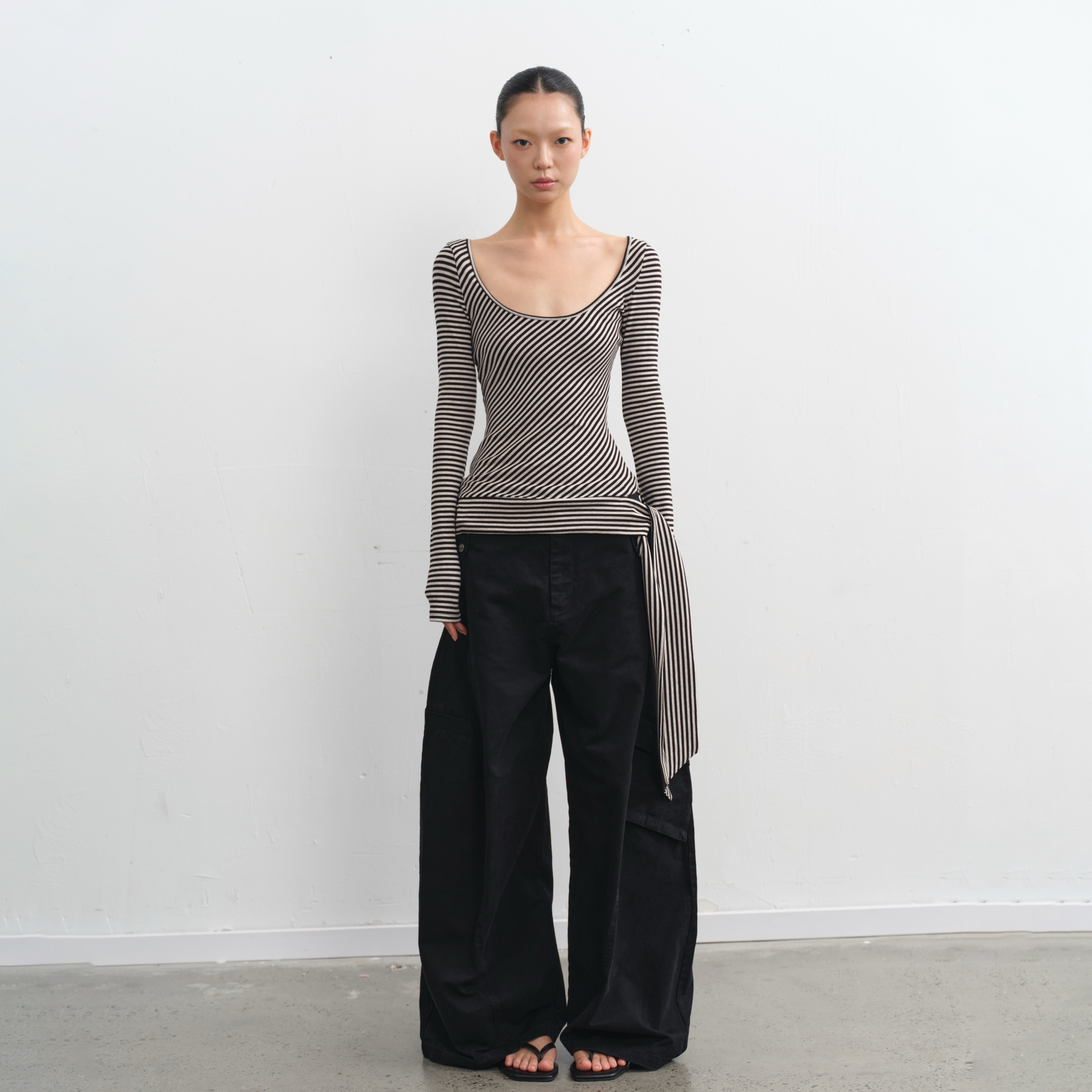 设计感修身条纹长袖T恤