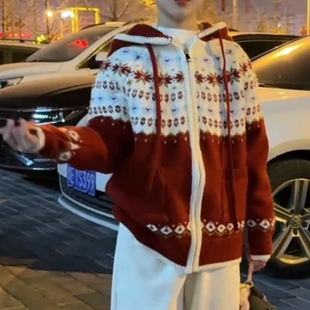 2025年冬季新款女童费尔岛风加厚毛衣开衫红色斜拼提花保暖外套